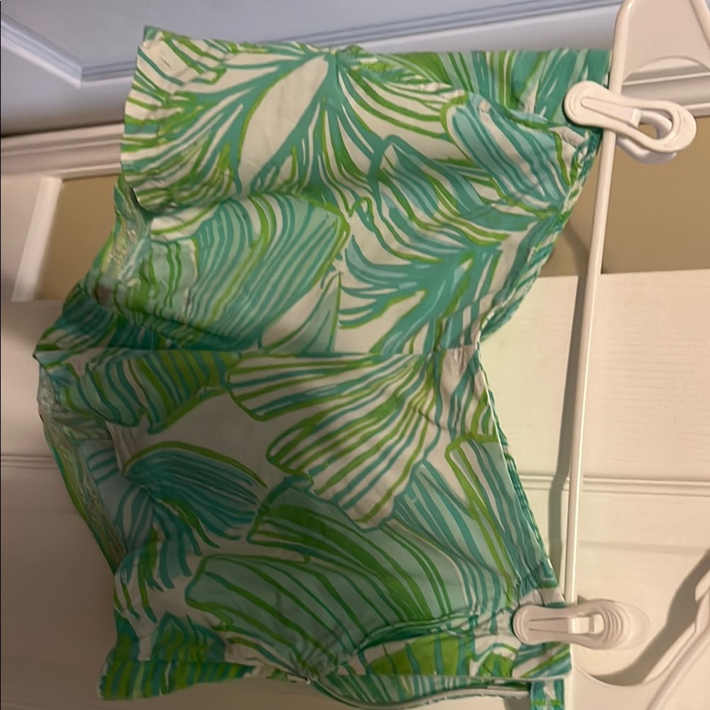 Lilly Pulitzer Green and White Bermuda Shorts with Tropical Print